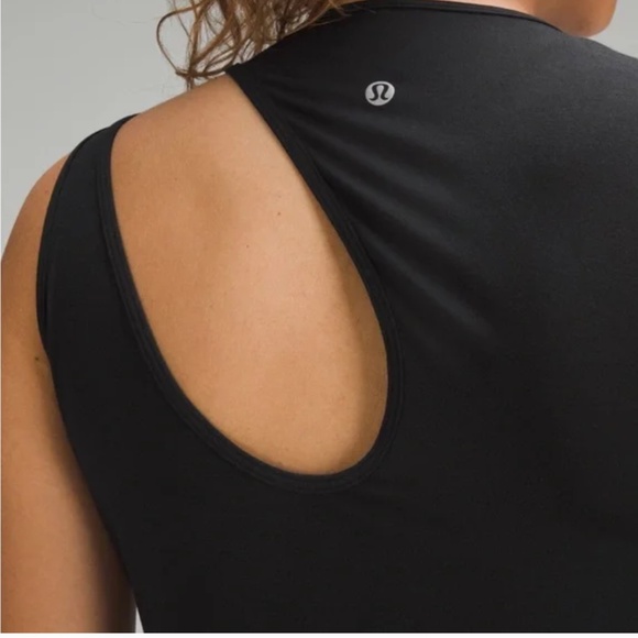 Lululemon Shoulder Cut-Out Yoga Tank - Size 6 - Picture 4 of 5